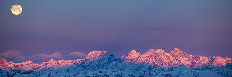 Coucher de la Pleine Lune avec les Écrins